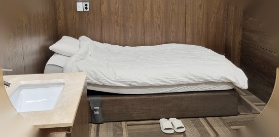 깨끗하고 안락한 침구류 구비